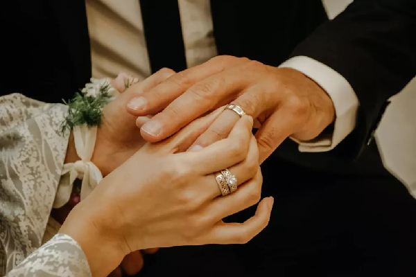 இலங்கையில் இடப்பெயர்வு :முதலிடம் பிடித்த திருமணம் | Marriage Tops Reasons For Migration In Sri Lanka இலங்கையில் இடப்பெயர்வு :முதலிடம் பிடித்த திருமணம் | Marriage Tops Reasons For Migration In Sri Lanka