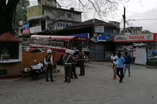 முடங்கியது மலையகம்- ஸ்தம்பித்தது ரயில் நிலையம்! - ஐபிசி தமிழ்