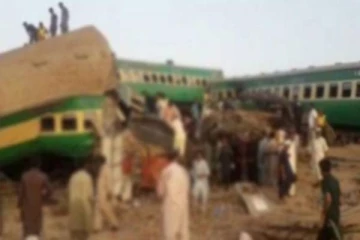 பாகிஸ்தானில் எக்ஸ்பிரஸ் ரெயில்கள் மோதி ஏற்பட்ட பாரிய விபத்தில் 30 பேர் பலி!