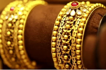 ஏறிய வேகத்தில் இறங்கிய தங்கம் விலை - எவ்வளவு தெரியுமா?