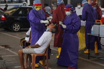 இலங்கையில் வேகமாக பரவும் கோவிட் தொற்று! - வைத்தியசாலைகளில் ஏற்பட்டுள்ள நெருக்கடி