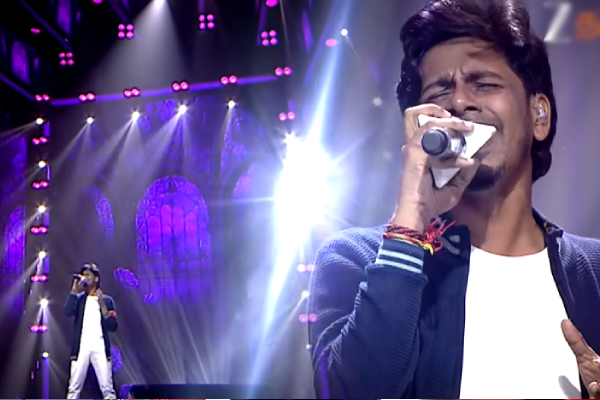 சரிகமப வில் - அஞ்சலி பாடலால் அரங்கம் நெகிழ வைத்த போட்டியாளர்: வெற்றி கிட்டுவாரா? | Saregamapa Seniors Season 5 Sapesan Sing Anjali