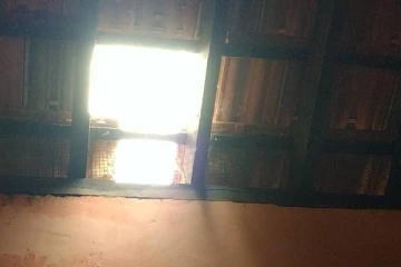 கிளிநொச்சியில் தூக்கத்தில் இருந்து எழுந்தவர்களுக்கு காத்திருந்த அதிர்ச்சி!(Photos)