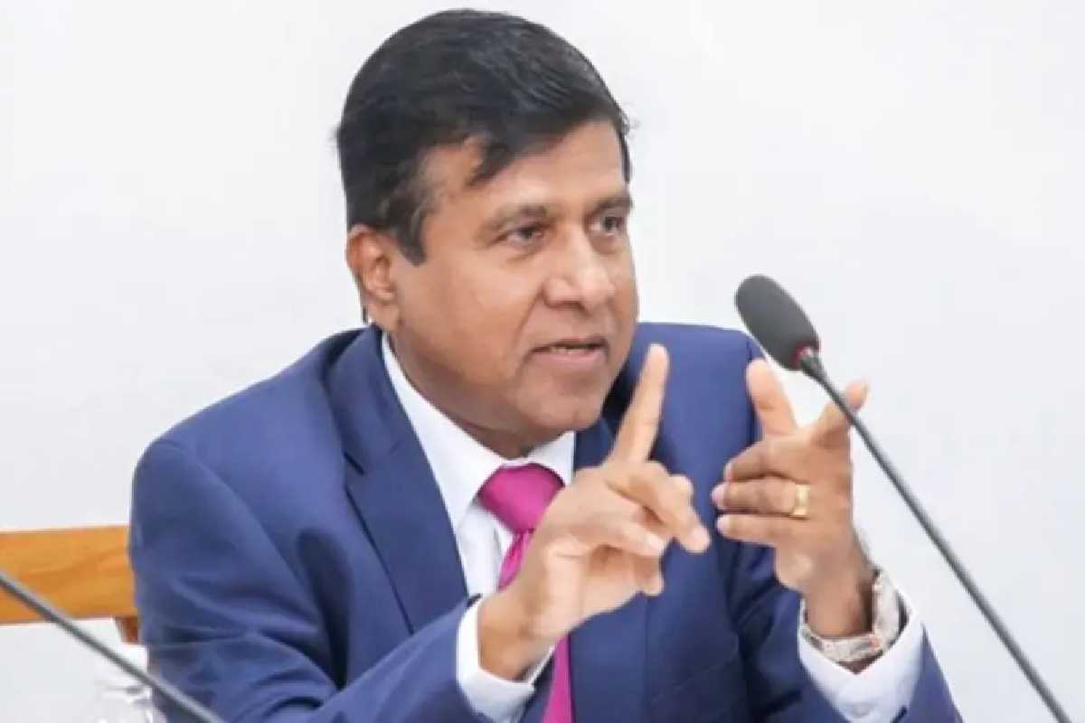 பாதாள உலக தொடர்பு சர்ச்சை : விஜயதாச வீட்டிற்கு ஓடோடிச் சென்ற ரணில் | Ranil Visits Wijeyadasa House பாதாள உலக தொடர்பு சர்ச்சை : விஜயதாச வீட்டிற்கு ஓடோடிச் சென்ற ரணில் | Ranil Visits Wijeyadasa House