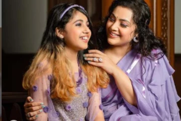 கொண்டாட்டத்தில் 18 வயது பேரழகியாக ஜொலிக்கும் நடிகை மீனா: புகைப்படத்தால் வாயடைத்துப் போன ரசிகர்கள்