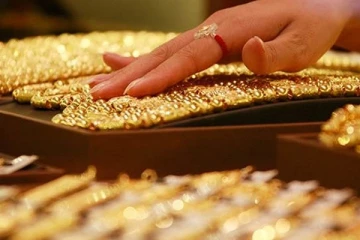 අද දින රන් මිලෙහි සීඝ්‍ර පහළ වැටීමක්.