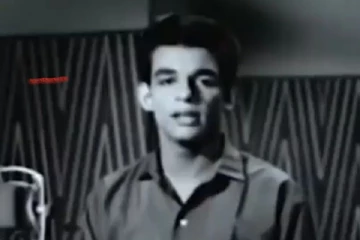 இந்த புகைப்படத்தில் இருக்கும் முன்னணி நட்சத்திரம் யார் தெரியுமா.. உலகளவில் ரசிகர்கள் பட்டாளம் கொண்டவர்