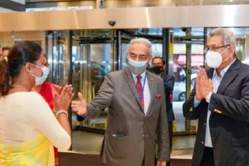 கோட்டாவுக்காக காத்திருக்கும்  சிங்கப்பூர் ஊடகவியலாளர்கள்!