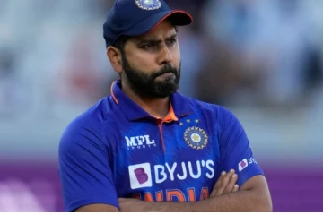 T20 உலகக் கோப்பை தொடர் - வெறும் 116 ரன்களை குவித்த ரோஹித் சர்மா - ரசிகர்கள் கண்டனம்