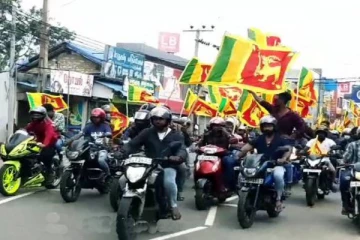 யாழில் இளைஞர்கள் மேற்கொண்ட ஆபத்தான செயல்: பீதியடைந்த மக்கள்