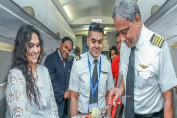 மகனுடன் தனது சேவையை முடித்துக்கொண்ட சிறிலங்கன் எயார்லைன்ஸின் மூத்த விமானி!