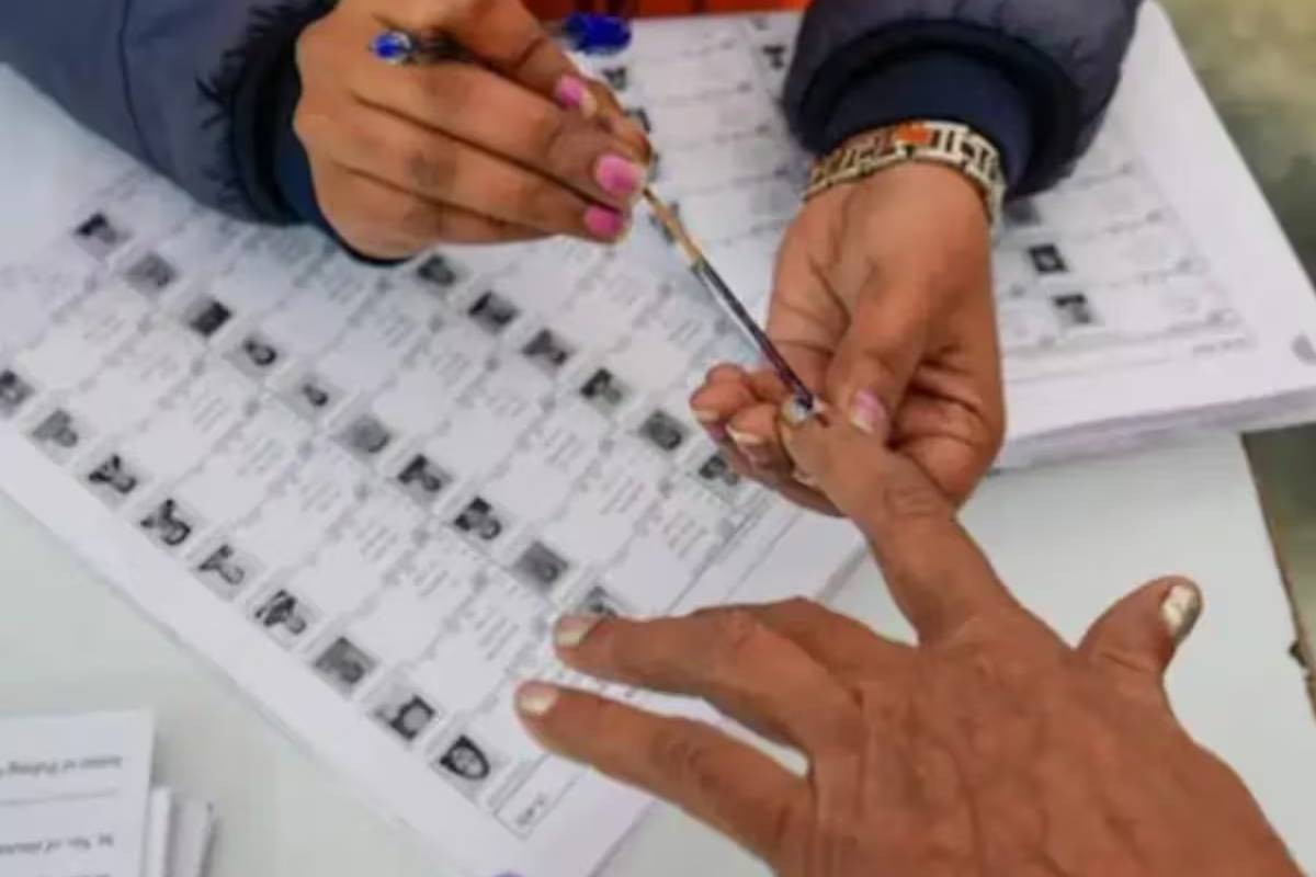 தமிழ்நாடு தேர்தலில் வாக்களித்த வெளிநாட்டவர்கள் - விமான நிலையத்தில் கைது | Foreigners Arrested For Vote In Tamilnadu Election