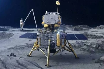 நிலவில் வெற்றிகரமாக தரையிறங்கிய சீன விண்கலம்!