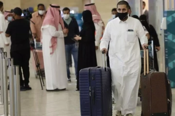 இந்தியா உட்பட 16 நாடுகளுக்கு பயணிக்க தடை விதித்த பிரபல வளைகுடா நாடு!