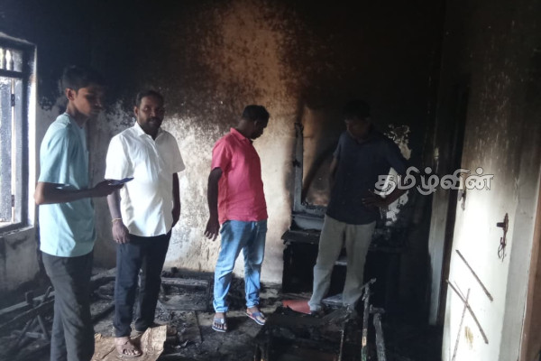 மட்டக்களப்பில் உள்ள பிரதேசசபை உறுப்பினர் ஒருவரின் வீட்டில் தீவைப்பு | Arson House Pradeshiya Sabha Member In Batticaloa