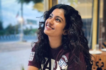 மீண்டும் விஜய் டிவியில் பாரதி கண்ணம்மா ரோஷ்ணி ஹரிப்ரியன்! இதை எதிர்பார்கலையே