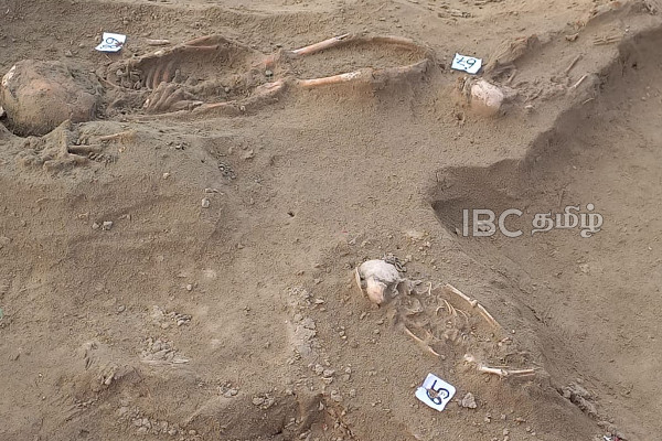 செம்மணியில் இன்று மீட்கப்பட்ட எலும்பு கூட்டு தொகுதிகள் | 05 More Skeletons Found In Chemmani Human Grave