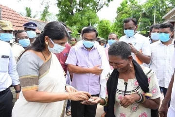 முகாமிற்கு சென்ற கனிமொழி! அகதிகள் பெருமிதம்