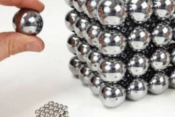 23 காந்தங்களை ஒரே நேரத்தில் விழுங்கிய சிறுமி!