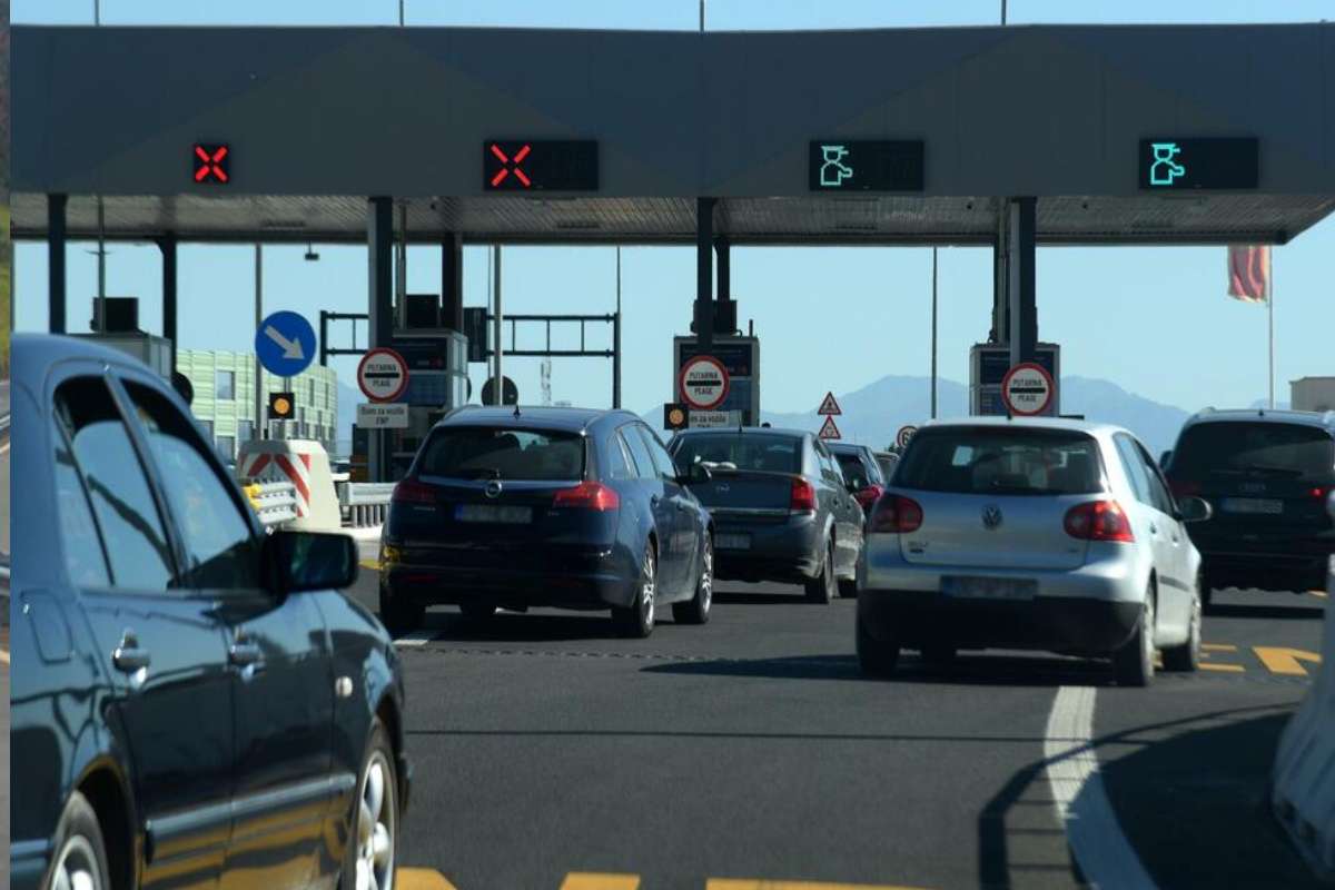 அதிவேக வீதிகளில் 3 நாட்களில் கிடைத்த பெருந்தொகை வருமானம் | Huge Revenue In 3 Days From Expressways அதிவேக வீதிகளில் 3 நாட்களில் கிடைத்த பெருந்தொகை வருமானம் | Huge Revenue In 3 Days From Expressways