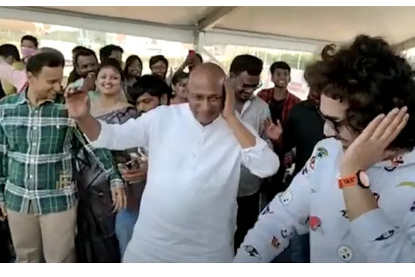 people-celebrates-telanagana-minister people-celebrates-telanagana-minister