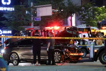 பாதசாரிகள் மீது வாகனத்துடன் பாய்ந்த சாரதி: பலரை பலி வாங்கிய கொடூரம்