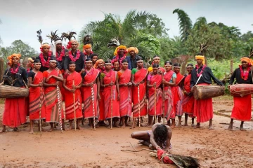 திருமணத்துக்கு முன்பே உறவு வைத்து கொள்ள அனுமதி- எங்கு தெரியுமா?