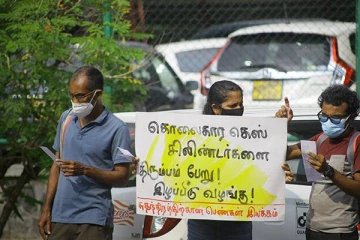 கொலைகார கேஸ் சிலிண்டர்களை திரும்ப பெறு!  களத்தில் இறங்கிய பெண்கள்