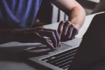 சமூக வலைத்தளங்களில் அவதூறு பரப்பிய ஒருவருக்கு நேர்ந்த கதி!