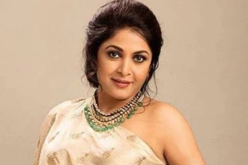 ஒரே நடிகருக்கு மகள், தங்கை, மனைவியாக நடித்துள்ள நடிகை ரம்யா கிருஷ்ணன்- யாருடன் பாருங்க
