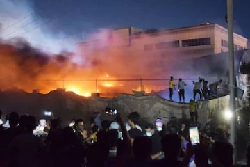 ஒட்சிசன் சிலிண்டர் வெடித்ததில்  54 பேர் பலி