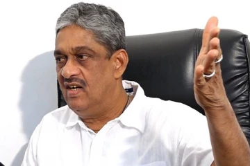 பிரபாகரன் இருந்திருந்தால் இவர்கள்  இப்படி ஆடி இருக்கமாட்டார்கள்; பொன்சேகா ஆதங்கம்!