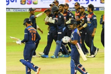 இந்திய அணியை அடித்து துவைத்த இலங்கை அணி: மோசமான இலக்கை எட்டியதால் அதிருப்தி