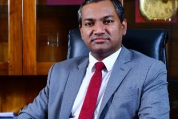 சமூக வலைத்தளங்களை முடக்கிய அரசு - பதவியை ராஜினாமா செய்த தலைவர்