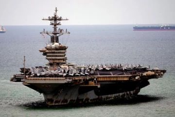 286 நாட்கள் கடலில் - துருப்பிடித்த நிலையில் தாய்லாந்து வந்த USS Abraham Lincoln