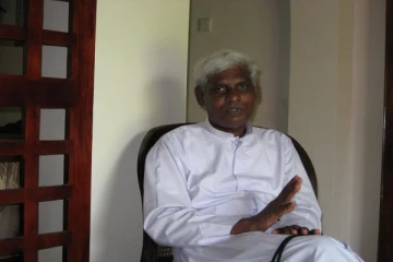 போராட்டக்காரர்களை புலனாய்வாளர்கள் அச்சுறுத்துவதும் பயங்கரவாதமே! - அருட்தந்தை மா.சக்திவேல்