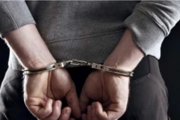 ජීප් රථ දෙකක් සම්බන්දයෙන් පුද්ගලයෙකු අත්තඩංගුවට ගත් හේතුව..