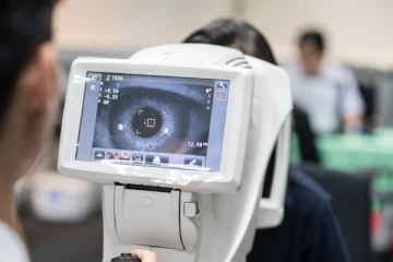 கிளிநொச்சியில் மாணவர்களின் கண்களுக்கு நடந்தது என்ன? மாணவர்களை இலக்கு வைத்தார்களா மருத்துவ மாபியாக்கள்?