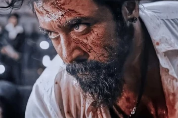 திரை தீப்பிடிக்கும்.. விக்ரம் கிளைமாக்சில் பற்றி எரிந்த தியேட்டர் ஸ்கிரீன்!  பதறி ஓடிய ரசிகர்கள் (வீடியோ)