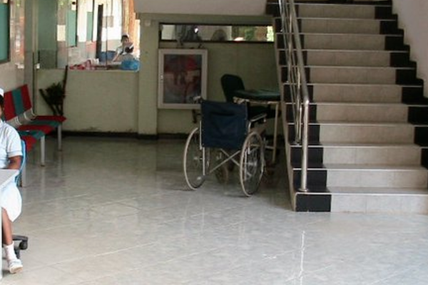 மர்மமான முறையில் உயிரிழந்த நபர் - பல மர்மங்கள் உள்ளதாக பொலிஸார் தெரிவிப்பு | Man Dies Mysteriously In Kaluthura