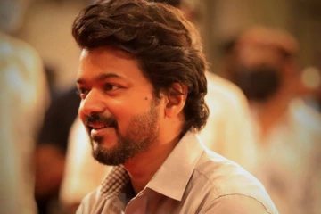 ரசிகர்கள் மனதை கொள்ளை கொண்ட தளபதி 65 படத்தின் அறிமுக நடிகை, செம ட்ரெண்டிங் புகைப்படங்கள்