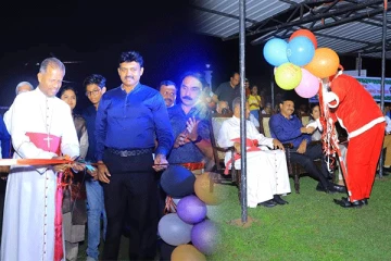 கிழக்கு ஆளுநரின் தலைமையில் திருகோணமலையில் இடம்பெற்ற கிறிஸ்மஸ் கொண்டாட்ட நிகழ்வுகள்(Photos)