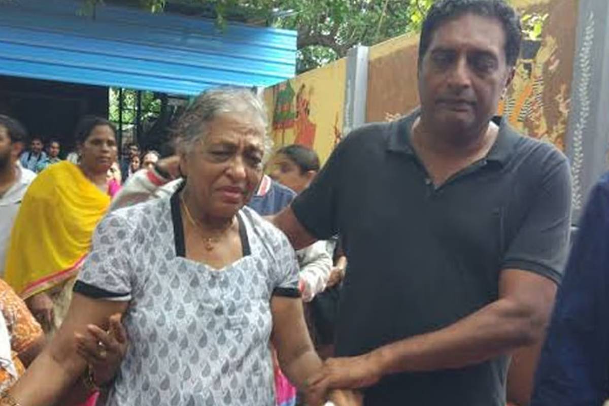 பிறந்தநாள் முடிந்த மூன்றே நாளில் அம்மா மரணம்!! பிரகாஷ் ராஜின் எமோஷனல் பதிவு.. | Prakash Raj Emotional Thanks Mother Death