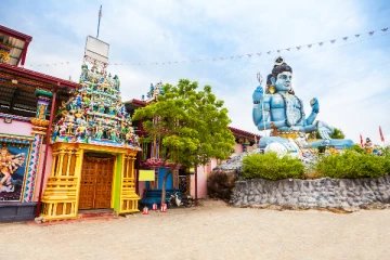 ஈழத்தின் வரலாற்றுச் சிறப்புமிக்க ஆலயத்தை ஆக்கிரமிக்க முயற்சி!