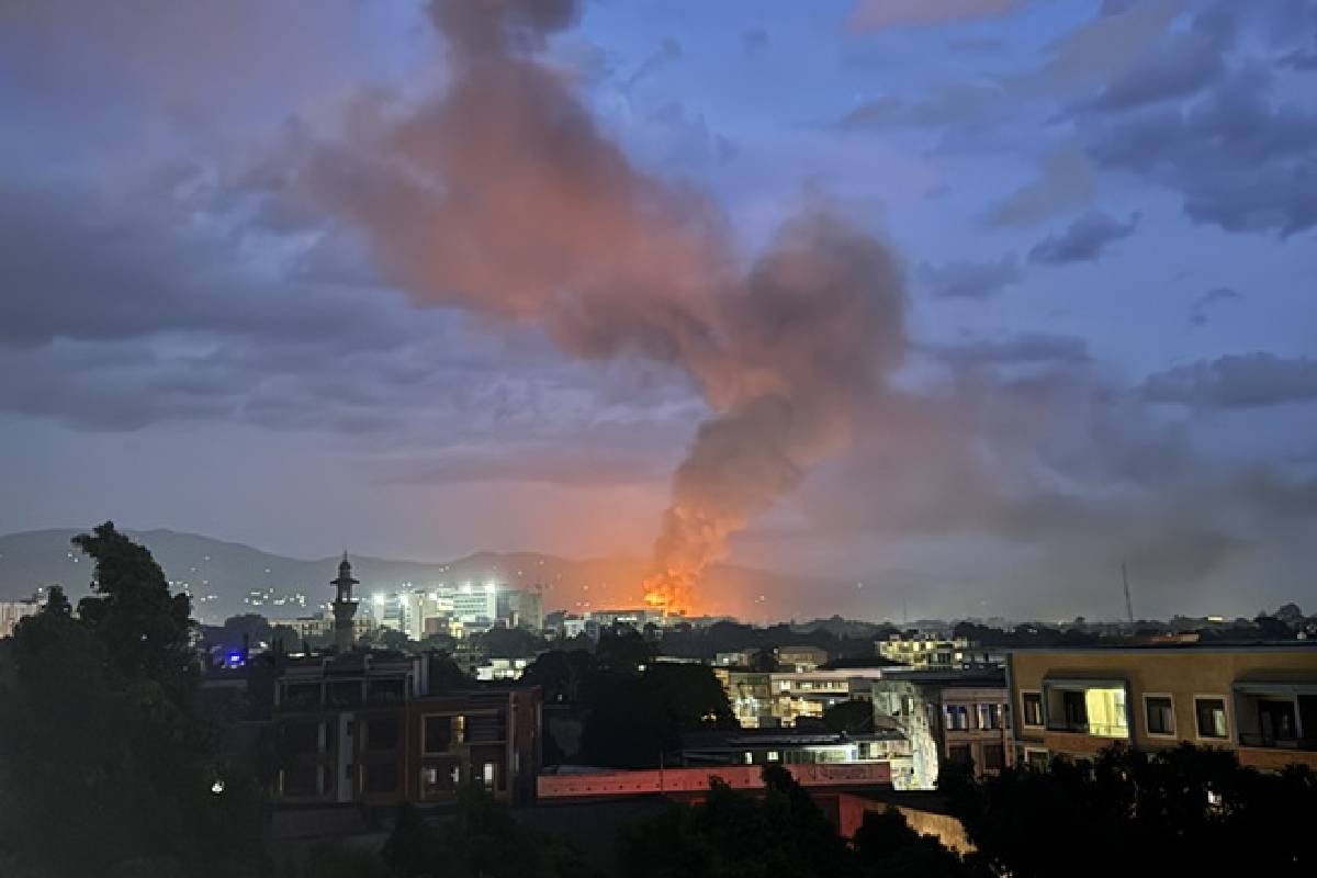 வெளிநாடொன்றில் இராணுவ தளவாடக் கிடங்கில் வெடிவிபத்து: பலர் பலி | Explosion At Military Ammunition Depot In Burundi