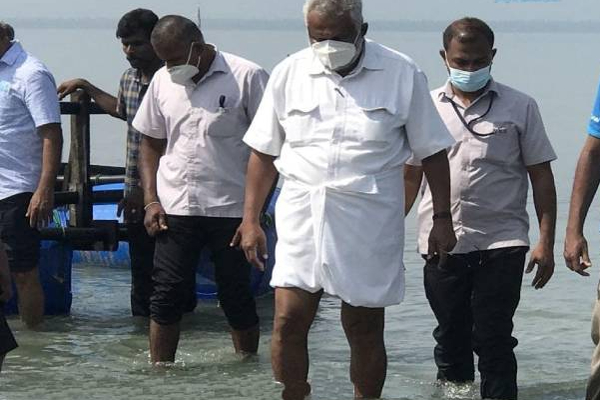 கிளிநொச்சி தொடர்பில் களத்தில் இறங்கிய அமைச்சர் டக்ளஸ் தேவானந்தா! | Increased Social Unrest In Kilinochchi Douglas