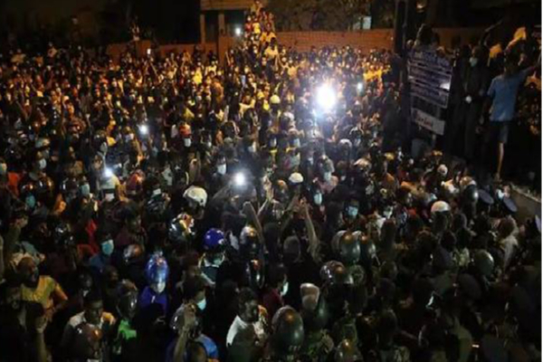 கொழும்பு ஆர்ப்பாட்டத்தில் சிறப்பு படையினர் புகுந்ததால் பரபரப்பு | Tensions Special Forces Enter Colombo Protest