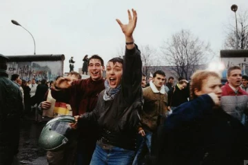 ஜேர்மன் தேர்தல் முடிவுகள்: இணைந்தும் ஒன்று சேராத கிழக்கும் மேற்கும்