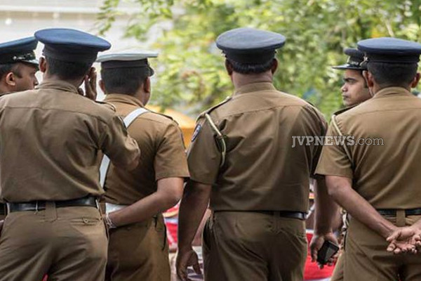 காலியில் காணாமல் போன 18 வயது யுவதி; கண்ணீர் விடும் தாயார் | Missing Girl In Galle
