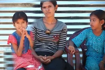 தாயகத்தில்  குடியால் பிரிந்த வாழ்க்கை; பிள்ளைகளுடன் தவிக்கும் இளம் தாயார்